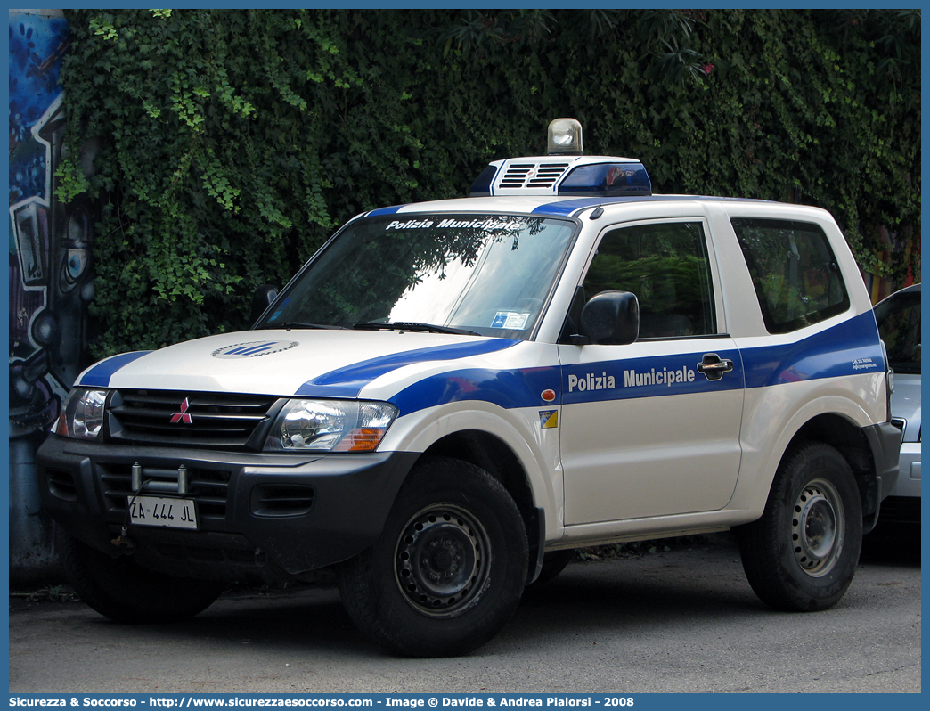 -
Polizia Municipale
Comune di
San Giovanni in Marignano
Mitsubishi Pajero SWB III serie
Parole chiave: Polizia;Municipale;Locale;San Giovanni in Marignano;Mitsubishi;Pajero;SWB