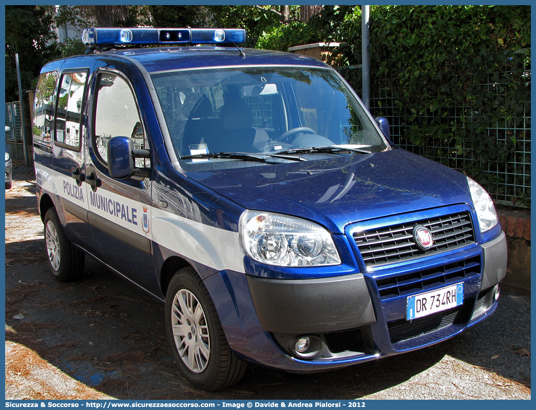 -
Polizia Municipale
Comune di Noicàttaro
Fiat Doblò I serie restyling
Parole chiave: Polizia;Locale;Municipale;Noicàttaro;Noicattaro;Fiat;Doblò;Doblo