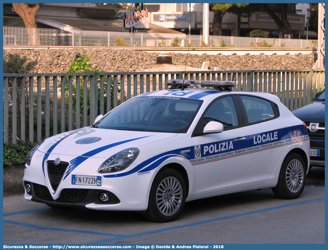 -
Polizia Locale
Comune di Molinella
Alfa Romeo Nuova Giulietta
I serie II restyling
Allestitore Bertazzoni S.r.l.
Parole chiave: Polizia;Locale;Municipale;Molinella;Alfa Romeo;Nuova Giulietta;Bertazzoni