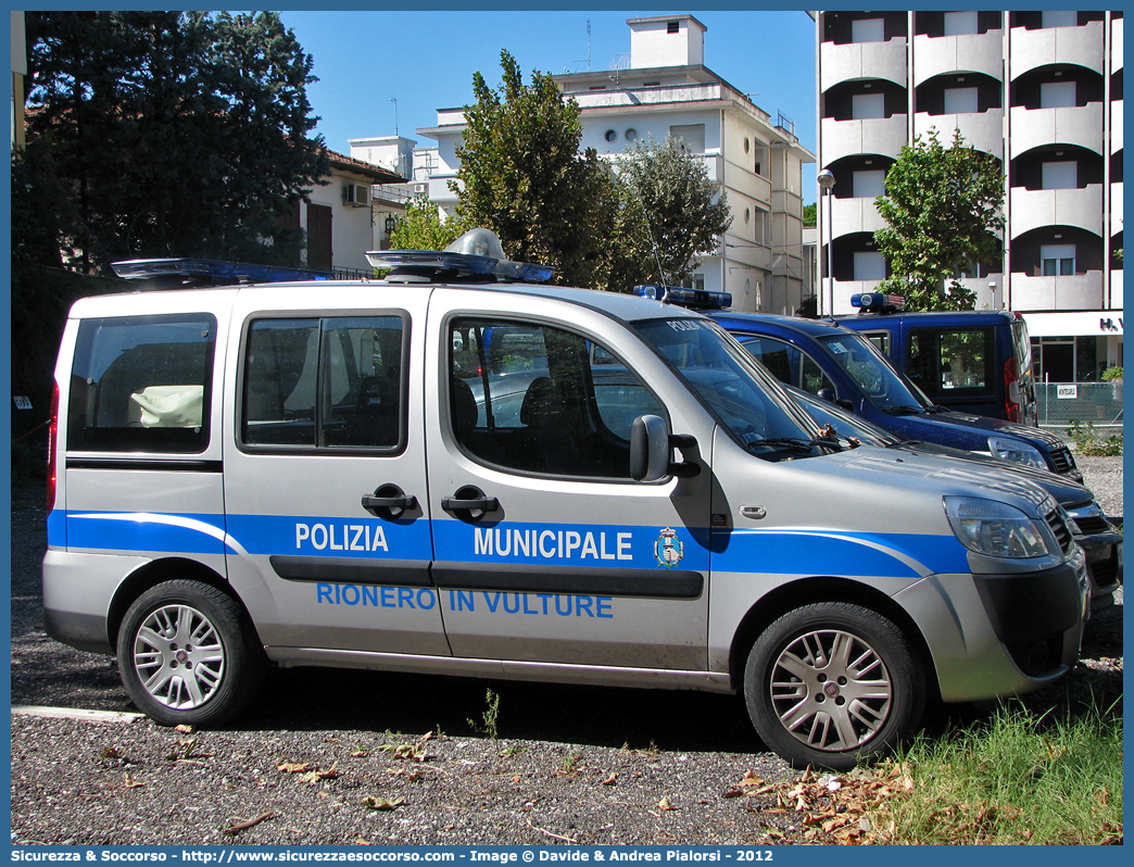 -
Polizia Municipale
Comune di Rionero in Vulture
Fiat Doblò I serie restyling
Parole chiave: Polizia;Locale;Municipale;Rionero in Vulture;Fiat;Doblò;Doblo