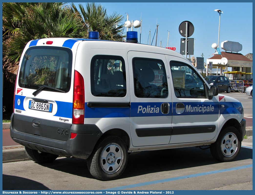 -
Polizia Municipale
Comune di Bertinoro
Renault Kangoo 4x4 II serie
Allestitore Focaccia Group S.r.l.
Parole chiave: Polizia;Locale;Municipale;Bertinoro;Renault;Kangoo;4x4;Focaccia