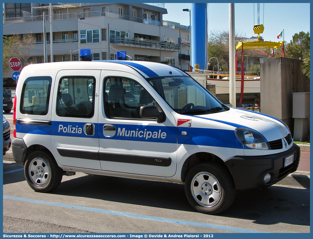 -
Polizia Municipale
Comune di Bertinoro
Renault Kangoo 4x4 II serie
Allestitore Focaccia Group S.r.l.
Parole chiave: Polizia;Locale;Municipale;Bertinoro;Renault;Kangoo;4x4;Focaccia