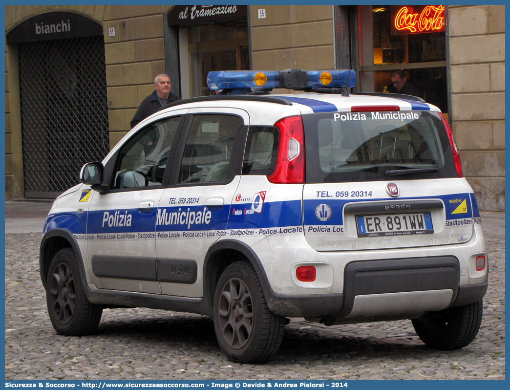 -
Polizia Municipale
Comune di Modena
Fiat Nuova Panda 4x4 II serie
Allestitore Bertazzoni S.r.l.
Parole chiave: Polizia;Locale;Municipale;Modena;Fiat;Nuova Panda;4x4;4 x 4;Bertazzoni