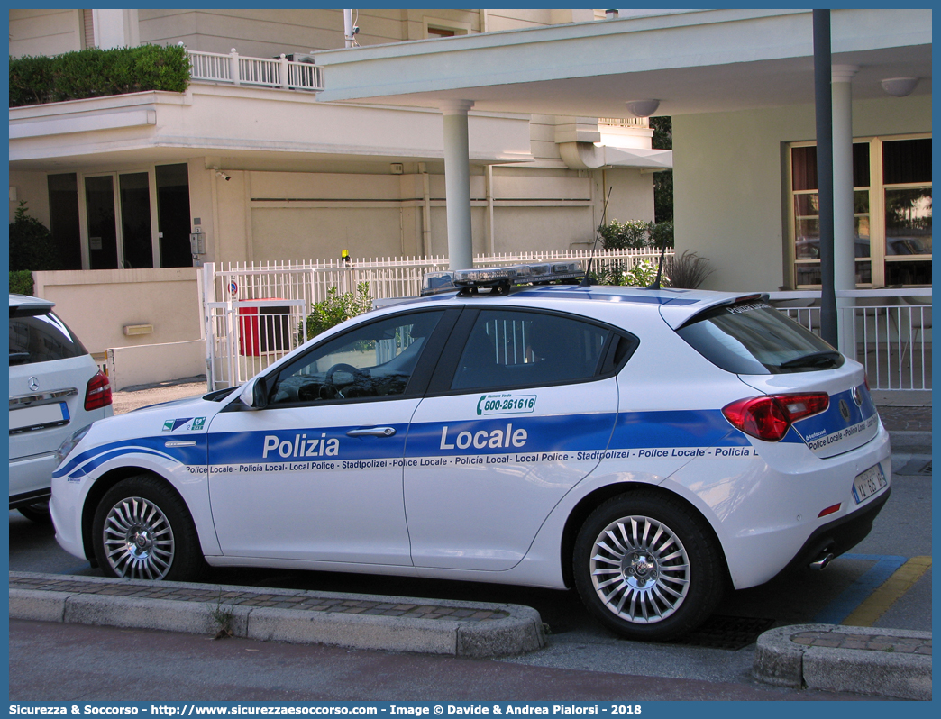 Polizia Locale YA625AF
Polizia Locale
Comune di Valsamoggia
Alfa Romeo Nuova Giulietta
I serie II restyling
Allestimento Bertazzoni S.r.l.
Parole chiave: Polizia;Locale;Municipale;Valsamoggia;Alfa Romeo;Nuova Giulietta;Bertazzoni;YA625AF;YA 625 AF