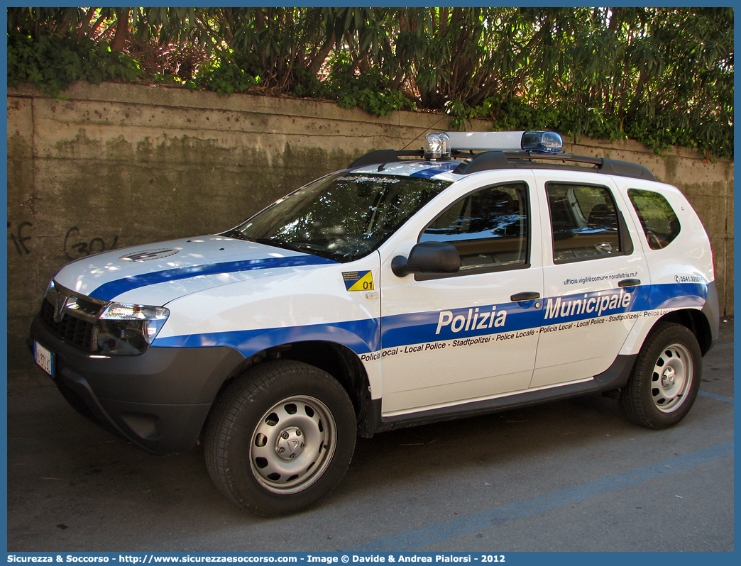 Polizia Locale YA370AD
Polizia Municipale
Comune di Novafeltria
Dacia Duster
Allestitore Focaccia Group S.r.l.
(variante)
Parole chiave: Polizia;Municipale;Locale;Novafeltria;Dacia;Duster;Focaccia;YA370AD;YA 370 AD