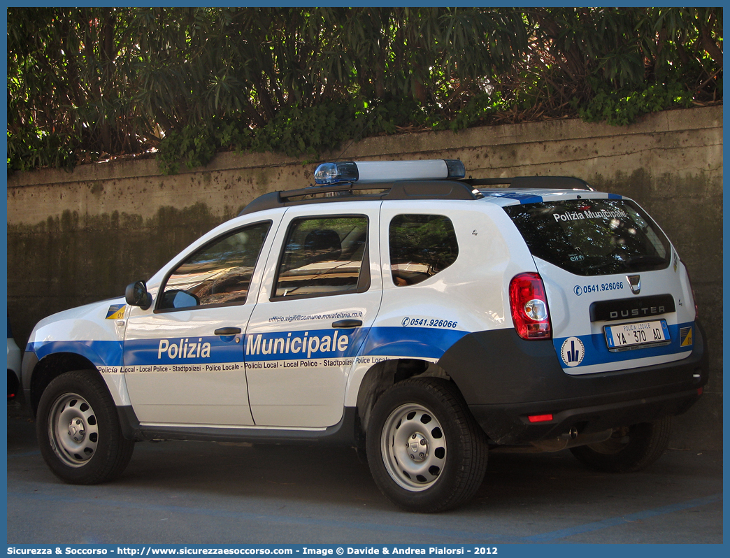 Polizia Locale YA370AD
Polizia Municipale
Comune di Novafeltria
Dacia Duster
Allestitore Focaccia Group S.r.l.
(variante)
Parole chiave: Polizia;Municipale;Locale;Novafeltria;Dacia;Duster;Focaccia;YA370AD;YA 370 AD