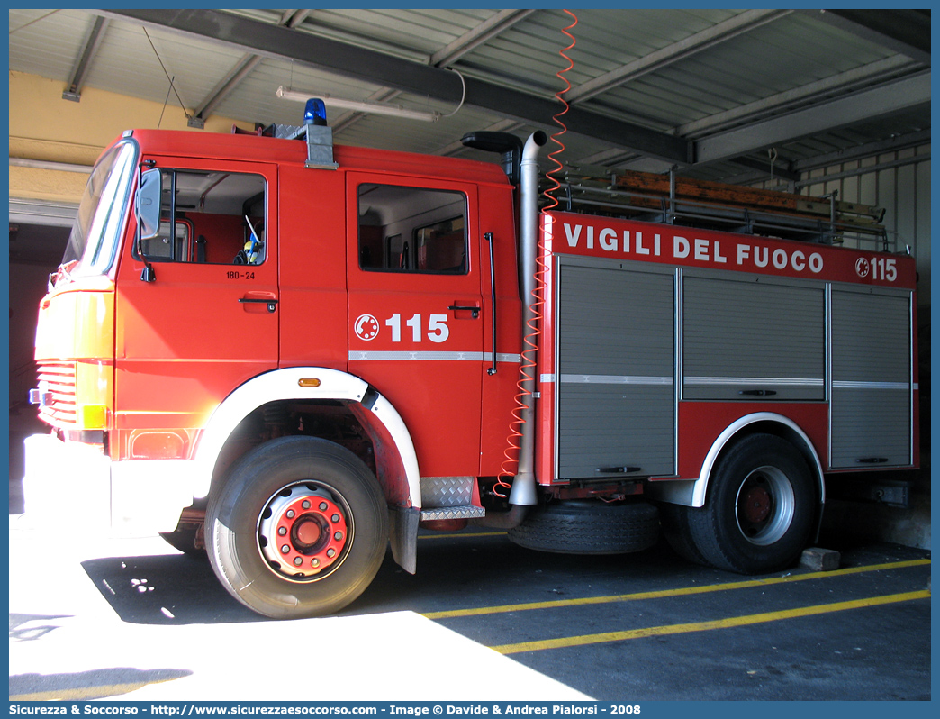 VF 15575
Corpo Nazionale Vigili del Fuoco
Iveco 180-24
Allestitore Baribbi S.p.A.
Parole chiave: Corpo;Nazionale;Vigili del Fuoco;Vigili;Fuoco;AutoPompaSerbatoio;APS;AutoPompa;Iveco;180;180 - 24;180-24;Baribbi