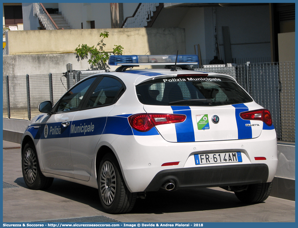 -
Polizia Municipale
Comune di Pescara
Alfa Romeo Nuova Giulietta
I serie II restyling
Parole chiave: Polizia;Locale;Municipale;Pescara;Alfa Romeo;Nuova Giulietta