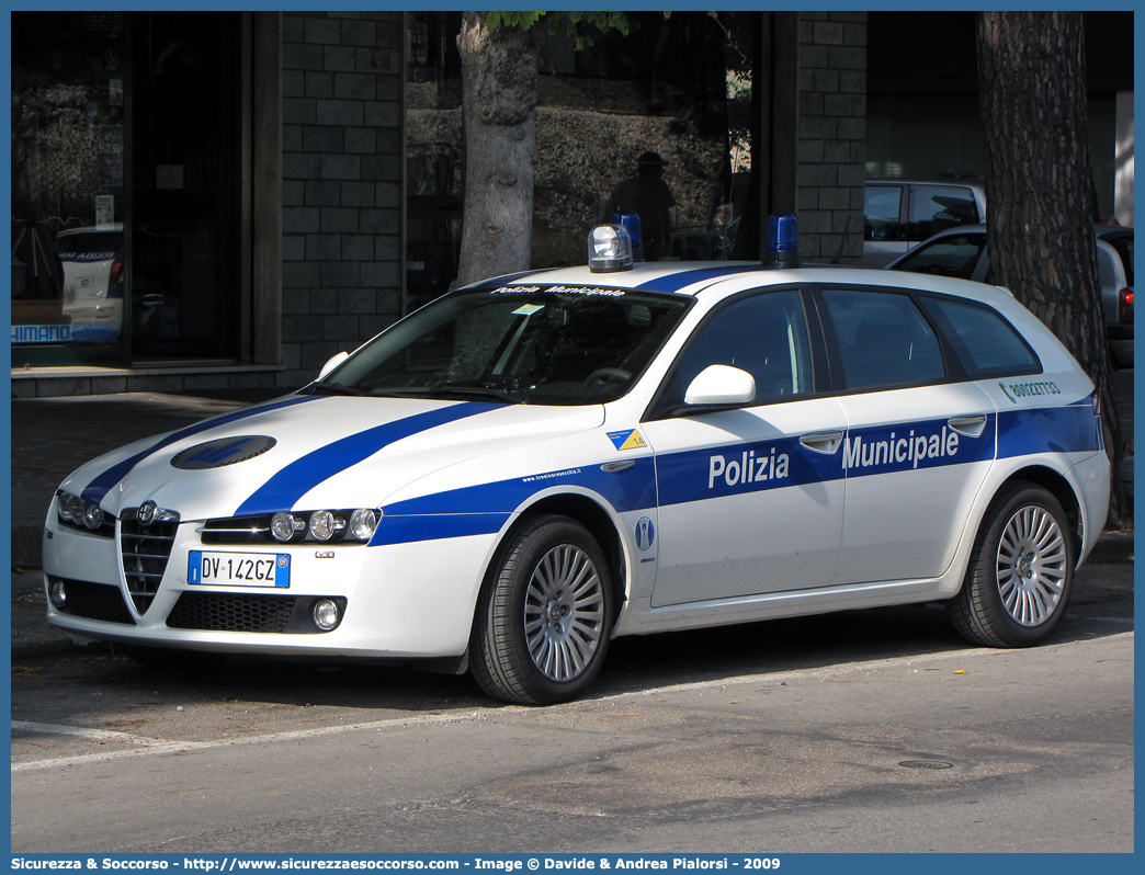 -
Polizia Municipale
Unione Comuni Tresinaro Secchia
Alfa Romeo 159 Sportwagon
Allestitore Olmedo S.p.A.
Parole chiave: Polizia;Locale;Municipale;Tresinaro Secchia;Casalgrande;Castellarano;Rubiera;Scandiano;Alfa Romeo;159;Sportwagon;Sport Wagon;S.W.;SW;Olmedo