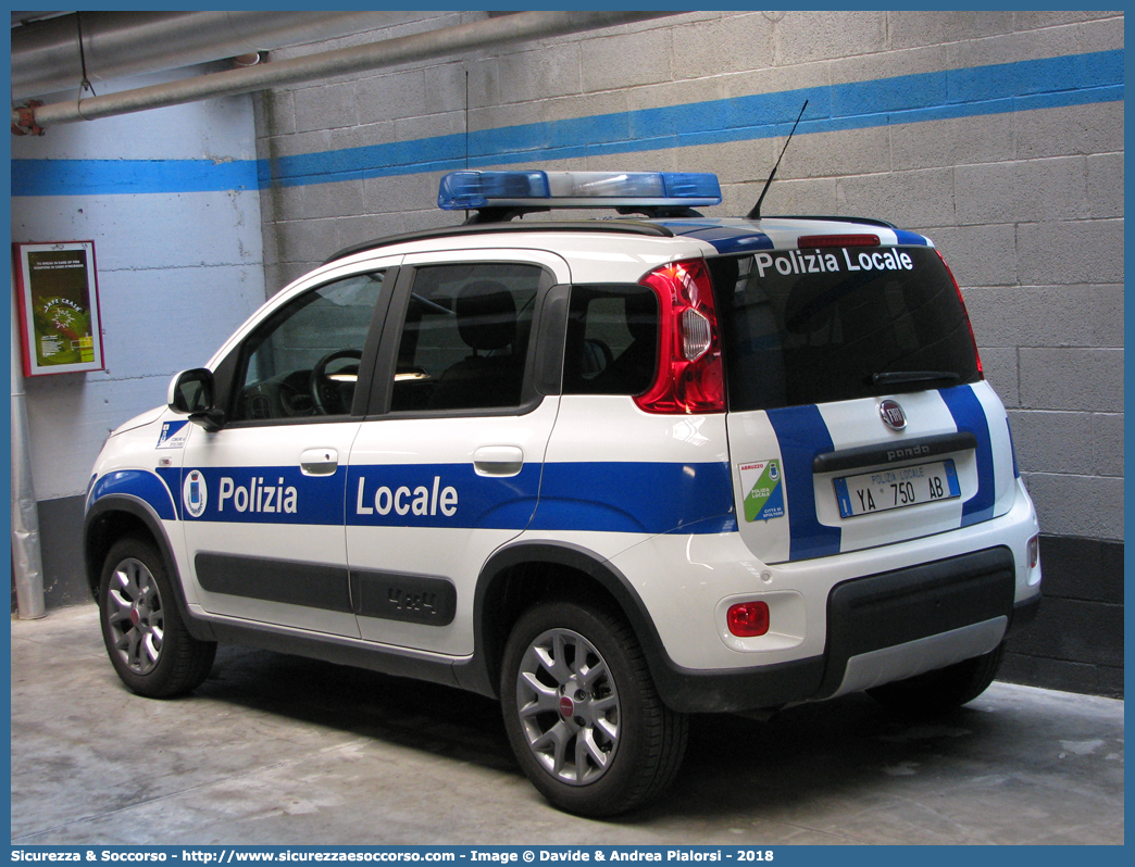 Polizia Locale YA750AB
Polizia Locale
Comune di Spoltore
Fiat Nuova Panda 4x4 II serie
Parole chiave: Polizia;Locale;Municipale;Spoltore;Fiat;Nuova Panda;4x4;4 x 4;YA750AB;YA 750 AB