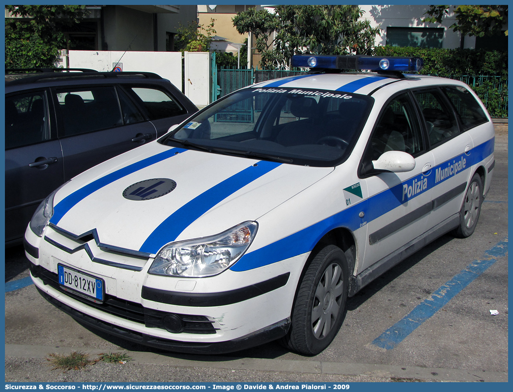 -
Polizia Municipale
Comune di Monzuno
Citroen C5 Break I serie restyling
Allestitore Ciabilli S.r.l.
Parole chiave: Polizia;Locale;Municipale;Monzuno;Citroen;C5;C 5;Break;Station;Wagon;Ciabilli