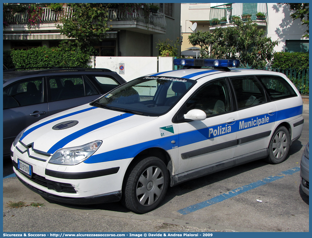 -
Polizia Municipale
Comune di Monzuno
Citroen C5 Break I serie restyling
Allestitore Ciabilli S.r.l.
Parole chiave: Polizia;Locale;Municipale;Monzuno;Citroen;C5;C 5;Break;Station;Wagon;Ciabilli