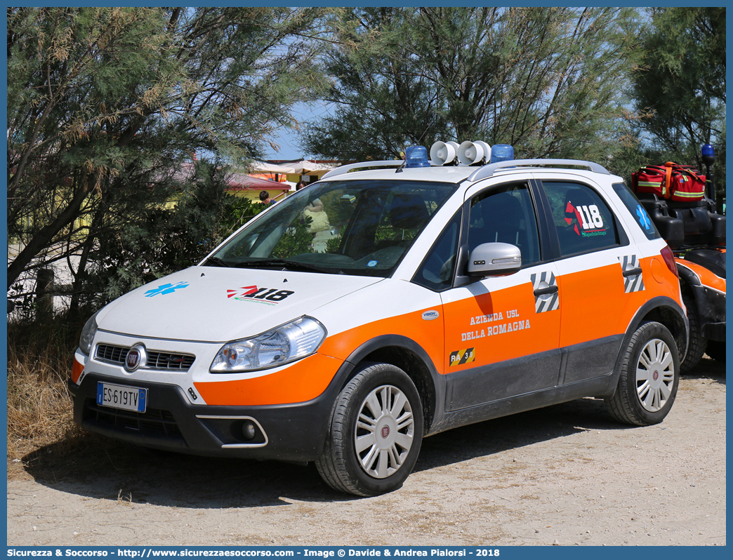 RA 39
118 Romagna Soccorso
Ambito Territoriale di Ravenna
Fiat Sedici II serie
Allestitore Vision S.r.l.
(variante)
Parole chiave: 118;Romagna;Ravenna;Soccorso;Fiat;Sedici;Vision