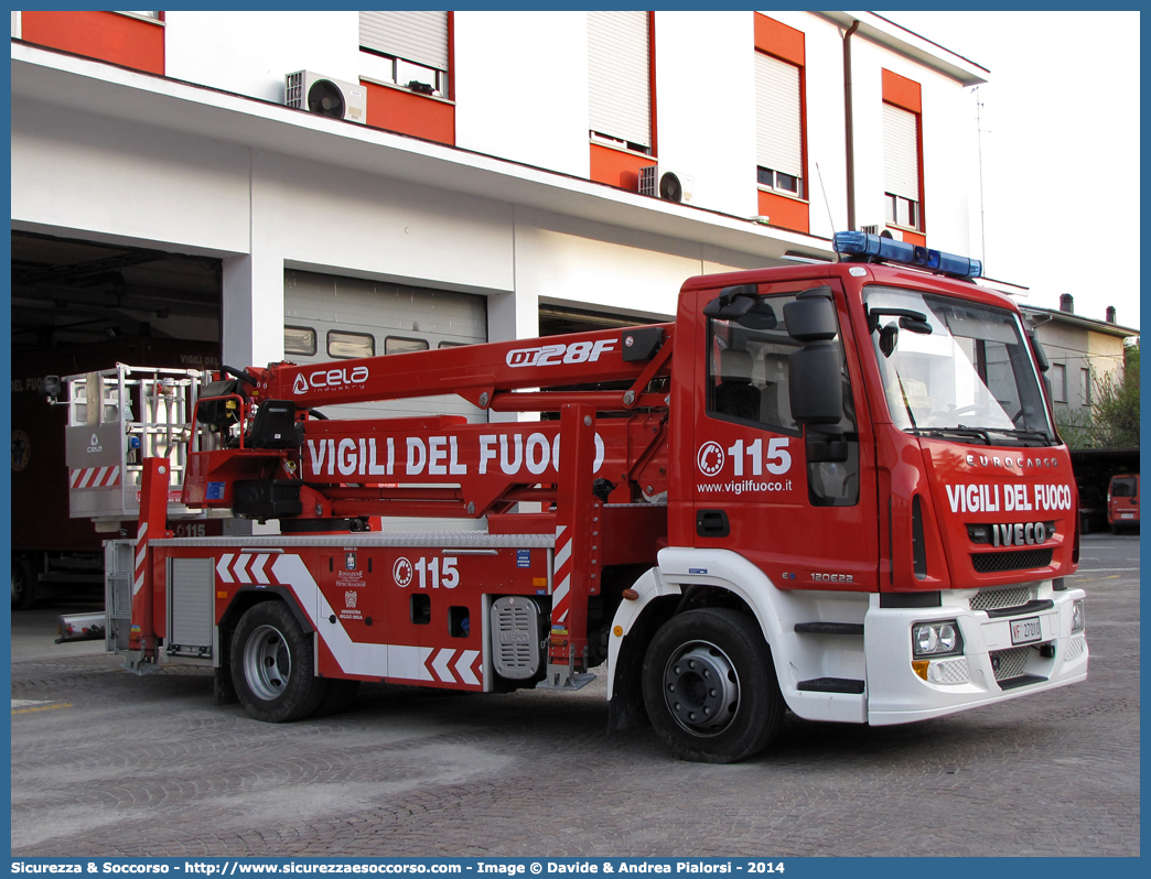 VF 27010
Corpo Nazionale Vigili del Fuoco
Iveco 120E22 EuroCargo III serie
Allestitore Cela S.r.l.
Parole chiave: VF;V.F.;VVF;V.V.F.;Corpo;Nazionale;Vigili del Fuoco;Vigili;Fuoco;AutoScala;AS;Snorkel;Iveco;120E22;EuroCargo;III serie;Cela;27010