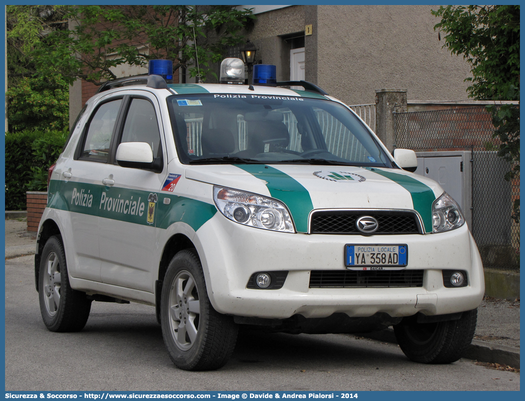 Polizia Locale YA358AD
Polizia Provinciale
Provincia di Ravenna
Daihatsu Terios III serie
Allestitore Focaccia Group S.r.l.
Parole chiave: Polizia;Locale;Provinciale;Ravenna;Daihatsu;Terios;YA358AD;YA 358 AD;Focaccia