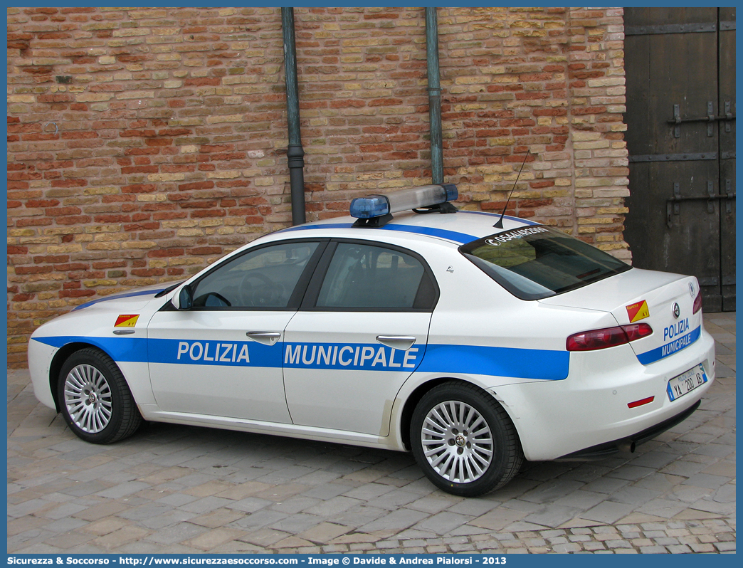 Polizia Locale YA200AB
Polizia Municipale
Comune di Ravenna
Alfa Romeo 159
Allestitore Focaccia Group S.r.l.
Parole chiave: Polizia;Locale;Municipale;Ravenna;Alfa Romeo;159;YA200AB;YA 200 AB;Focaccia