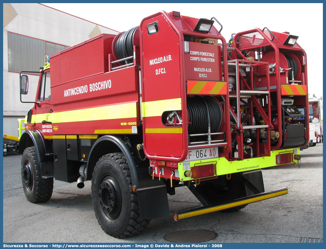 CF 064 AO
Corpo Forestale
Regione Valle d'Aosta
Mercedes Benz Unimog U4000
Parole chiave: Corpo;Forestale;Aosta;CF;C.F.;AO;A.O.;Mercedes Benz;Unimog;U4000;CF064AO;CF 064 AO