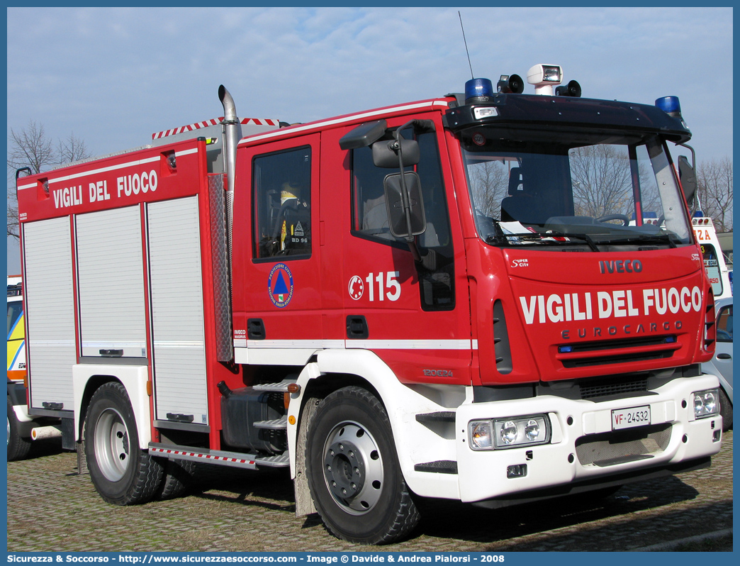 VF 24532
Corpo Nazionale Vigili del Fuoco
Iveco Magirus EuroCargo
120E24 II serie "SuperCity"
Parole chiave: VVF;V.V.F.;Corpo;Nazionale;Vigili;del;Fuoco;AutoPompaSerbatoio;APS;A.P.S.;Iveco;Magirus;EuroCargo;SuperCity;120E24