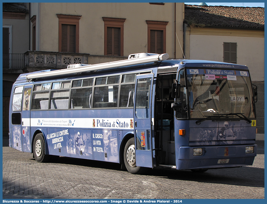 Polizia B2400
Polizia di Stato
Polizia Stradale
Iveco 370SE "Pullman Azzurro"
(II variante)
Parole chiave: Polizia;Stato;Polizia di Stato;Stradale;Iveco;370SE;Pullman Azzurro;B2400