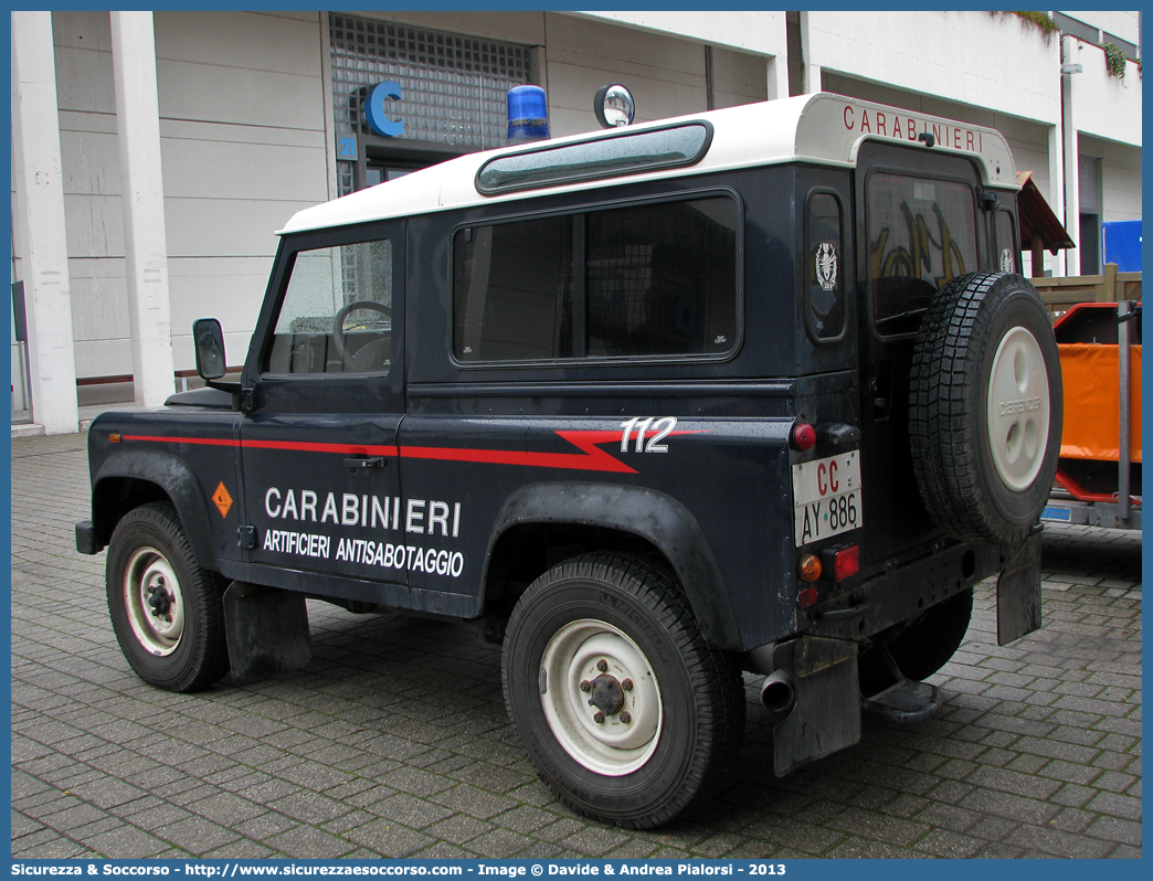 CC AY886
Arma dei Carabinieri
Artificieri Antisabotaggio
Land Rover Defender 90
Parole chiave: CC;C.C.;Arma;dei;Carabinieri;Artificieri;Antisabotaggio;EOD;E.O.D.;Land;Rover;Defender;90