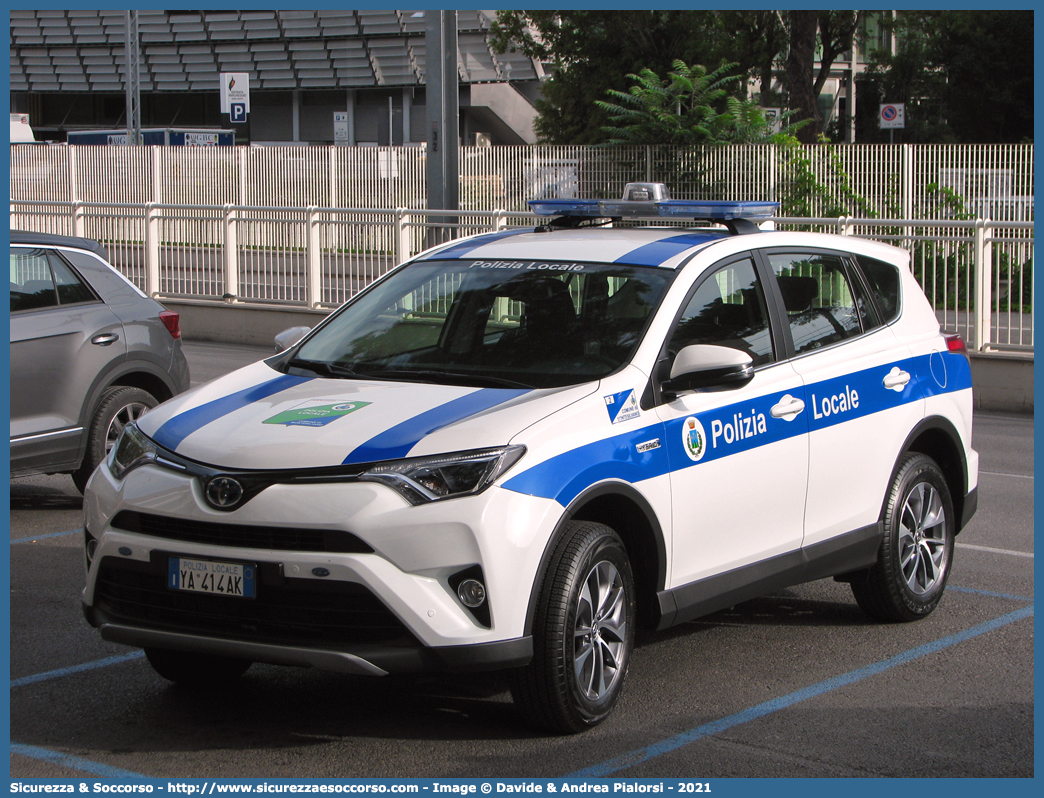 Polizia Locale YA414AK
Polizia Locale
Comune di Montesilvano
Toyota Rav4 V serie restyling
Parole chiave: Polizia;Locale;Municipale;Montesilvano;Toyota;Rav4;Rav 4;YA414AK;YA 414 AK