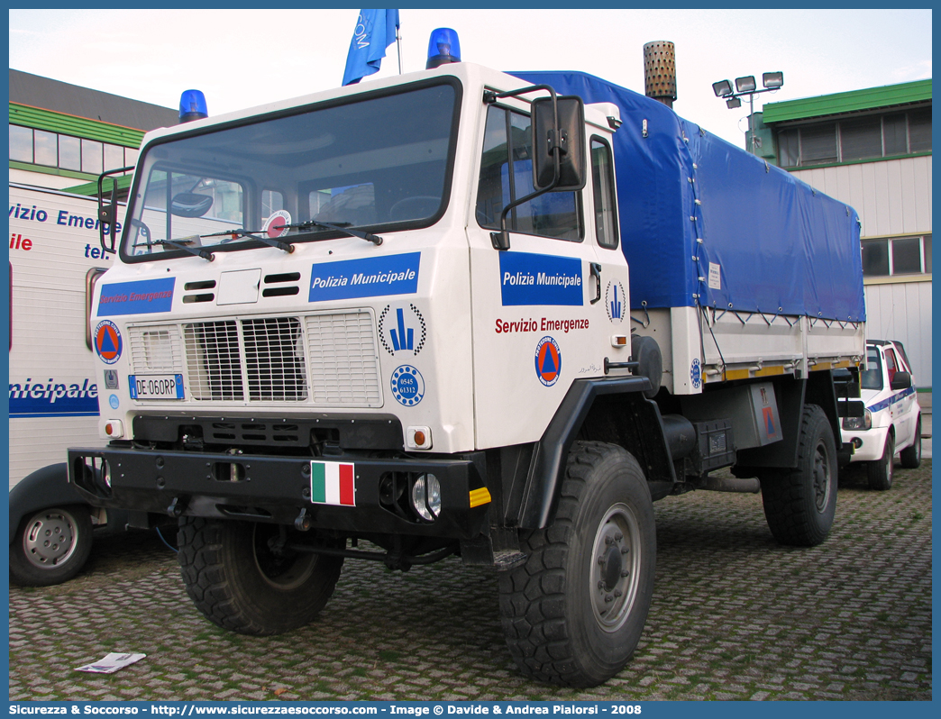 -
Polizia Municipale
Corpo Unico Bagnacavallo,
Cotignola e Fusignano
Iveco ACM80
Parole chiave: Polizia;Locale;Municipale;Bagnacavallo;Cotignola;Fusignano;Iveco;ACM;80