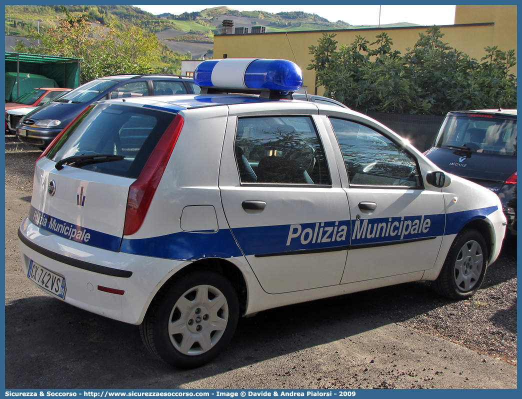 -
Polizia Municipale
Comune di Castel del Rio
Fiat Punto III serie
Parole chiave: Polizia;Locale;Municipale;Castel del Rio;Fiat;Punto