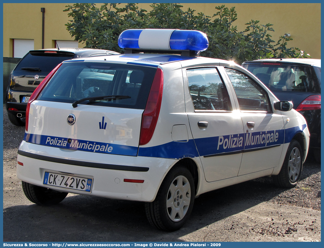 -
Polizia Municipale
Comune di Castel del Rio
Fiat Punto III serie
Parole chiave: Polizia;Locale;Municipale;Castel del Rio;Fiat;Punto