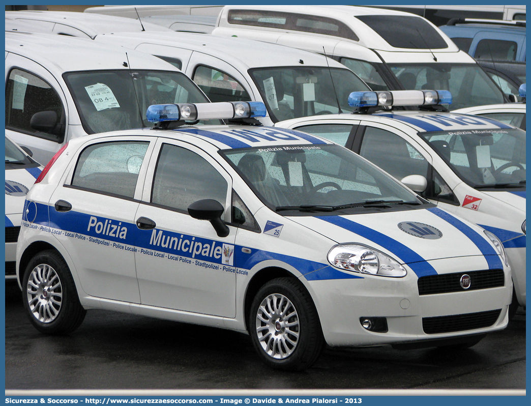 -
Polizia Municipale
Associazione Intercomunale
Terre d'Acqua
Fiat Grande Punto
Allestitore Focaccia Group S.r.l.
Parole chiave: Polizia;Locale;Municipale;Terre d'Acqua;Terre;Acqua;Anzola dell’Emilia;Anzola Emilia;Calderara di Reno;Sala Bolognese;San Giovanni in Persiceto;Sant’Agata Bolognese;Sant Agata Bolognese;Fiat;Grande Punto;Focaccia