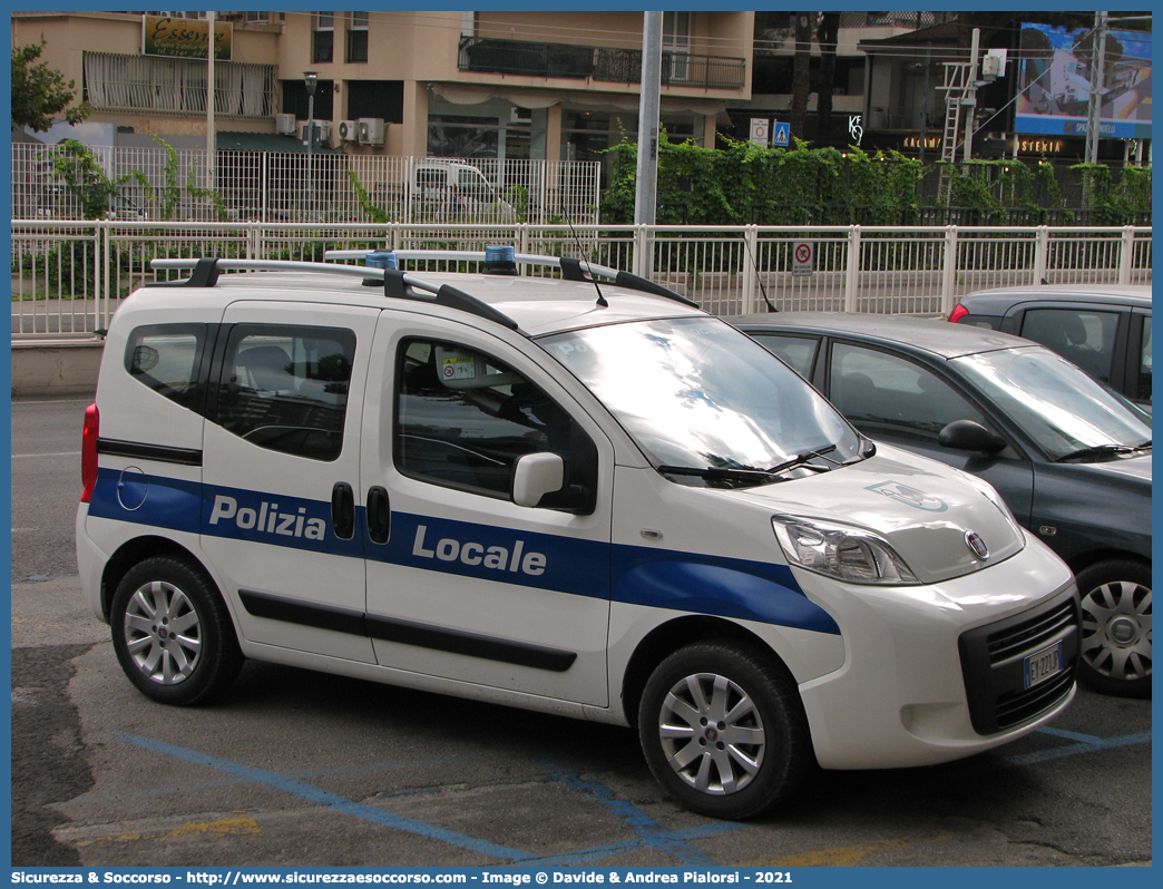 -
Polizia Locale
Unione Comuni
Castelbellino e Monte Roberto
Fiat Qubo
Parole chiave: Polizia;Locale;Municipale;Castelbellino;Monte Roberto;Fiat;Qubo