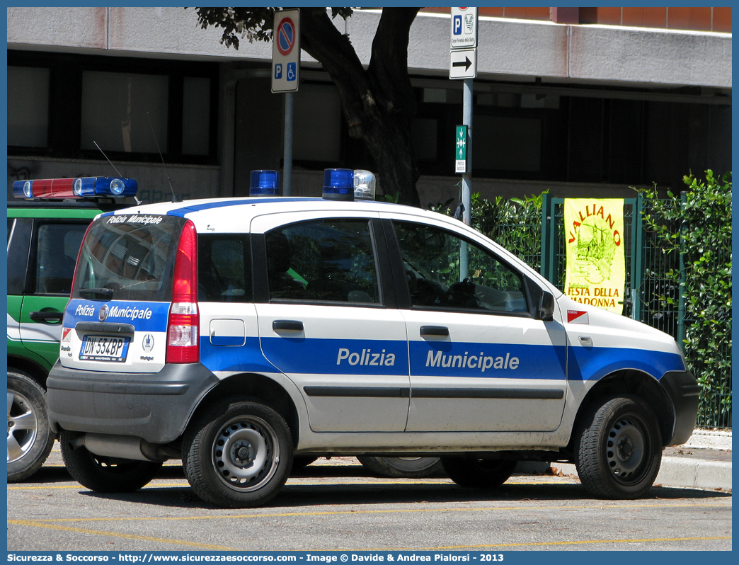 -
Polizia Municipale
Comune di Rimini
Fiat Nuova Panda 4x4 I serie
Allestitore Focaccia Group S.r.l.
Parole chiave: Polizia;Locale;Municipale;Rimini;Fiat;Nuova Panda;4x4;4 x 4;Focaccia