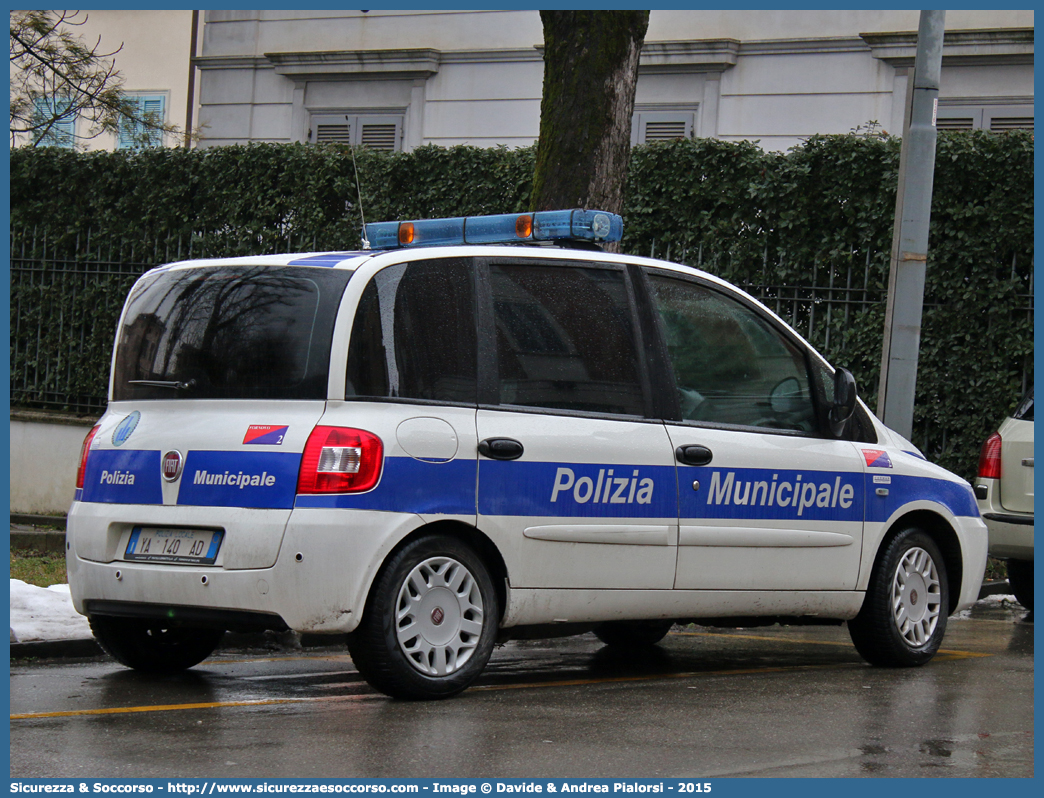 Polizia Locale YA140AD
Polizia Municipale
Comune di Fornovo di Taro
Fiat Multipla II serie
Allestitore Cormar S.a.s.
Parole chiave: Polizia;Locale;Municipale;Fornovo di Taro;Fiat;Multipla;Cormar;YA140AD;YA 140 AD