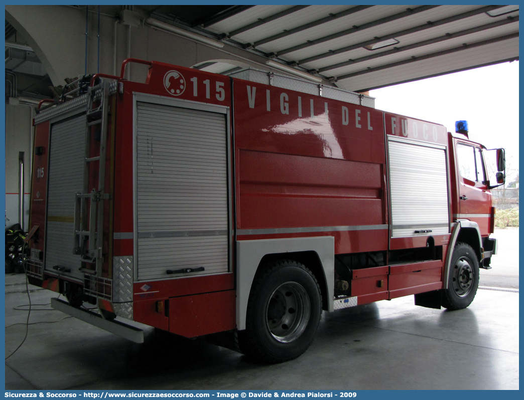 VF 19404
Corpo Nazionale Vigili del Fuoco
Mercedes Benz 1124
Allestitore BAI S.r.l.
Parole chiave: Corpo;Nazionale;Vigili del Fuoco;Vigili;Fuoco;ABP;A.B.P.;AutoBottePompa;AutoBotte;Mercedes Benz;1124;BAI;B.A.I.