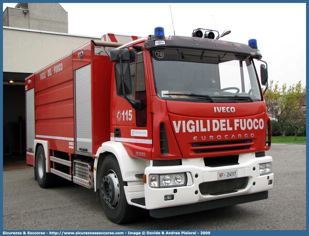 VF 24117
Corpo Nazionale Vigili del Fuoco
Iveco EuroCargo 180E28 II serie
Allestitore Iveco Magirus
Parole chiave: Corpo;Nazionale;Vigili del Fuoco;Vigili;Fuoco;ABP;A.B.P.;AutoBottePompa;AutoBotte;Iveco;EuroCargo;180E28;180 E 28;180 E28;Magirus