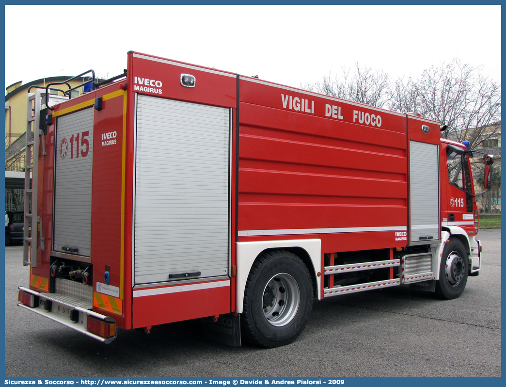 VF 24117
Corpo Nazionale Vigili del Fuoco
Iveco EuroCargo 180E28 II serie
Allestitore Iveco Magirus
Parole chiave: Corpo;Nazionale;Vigili del Fuoco;Vigili;Fuoco;ABP;A.B.P.;AutoBottePompa;AutoBotte;Iveco;EuroCargo;180E28;180 E 28;180 E28;Magirus