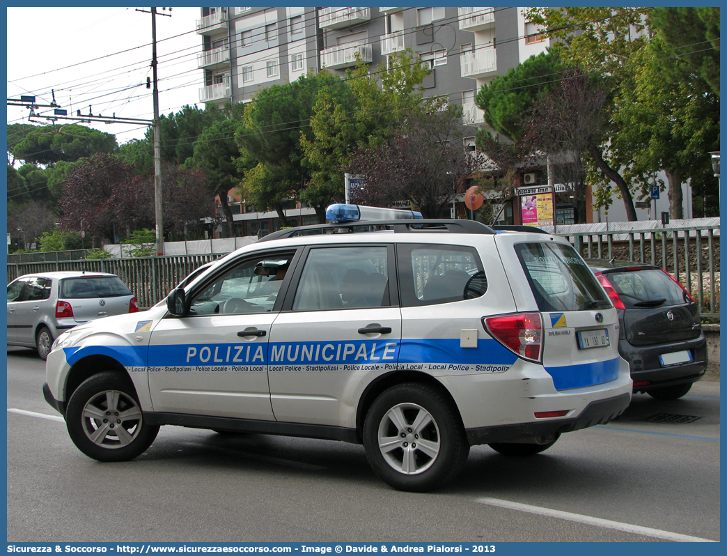 Polizia Locale YA180AD
Polizia Municipale
Unione Comuni Tresinaro Secchia
Subaru Forester V serie
Allestitore Focaccia Group S.r.l.
Parole chiave: Polizia;Locale;Municipale;Tresinaro Secchia;Casalgrande;Castellarano;Rubiera;Scandiano;Subaru;Forester;Focaccia;YA180AD;YA 180 AD