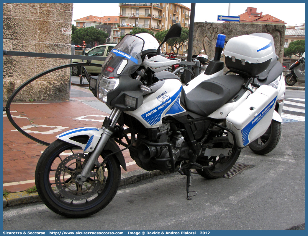 -
Polizia Municipale
Comune di Imperia
Aprilia Pegaso III serie
Parole chiave: Polizia;Locale;Municipale;Imperia;Aprilia;Pegaso