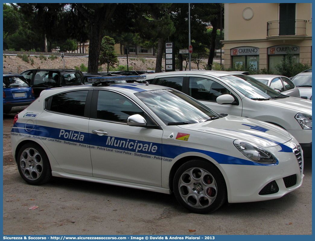 Polizia Locale YA752AJ
Polizia Municipale
Comune di Castel San Pietro Terme
Alfa Romeo Nuova Giulietta
I serie
Allestitore Focaccia Group S.r.l.
Parole chiave: Polizia;Locale;Municipale;Castel San Pietro Terme;Alfa Romeo;Nuova Giulietta;Focaccia;YA752AJ;YA 752 AJ