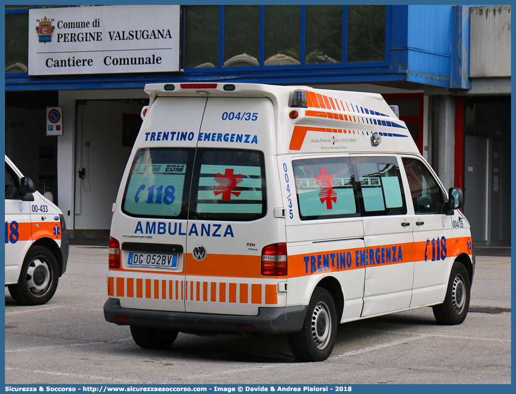 004-35
118 Trentino Emergenza
Volkswagen Transporter T5
Allestitore EDM S.r.l.
Parole chiave: 118;Trento;Trentino;Emergenza;Ambulanza;Autoambulanza;Volkswagen;Transporter;T5;T 5;EDM