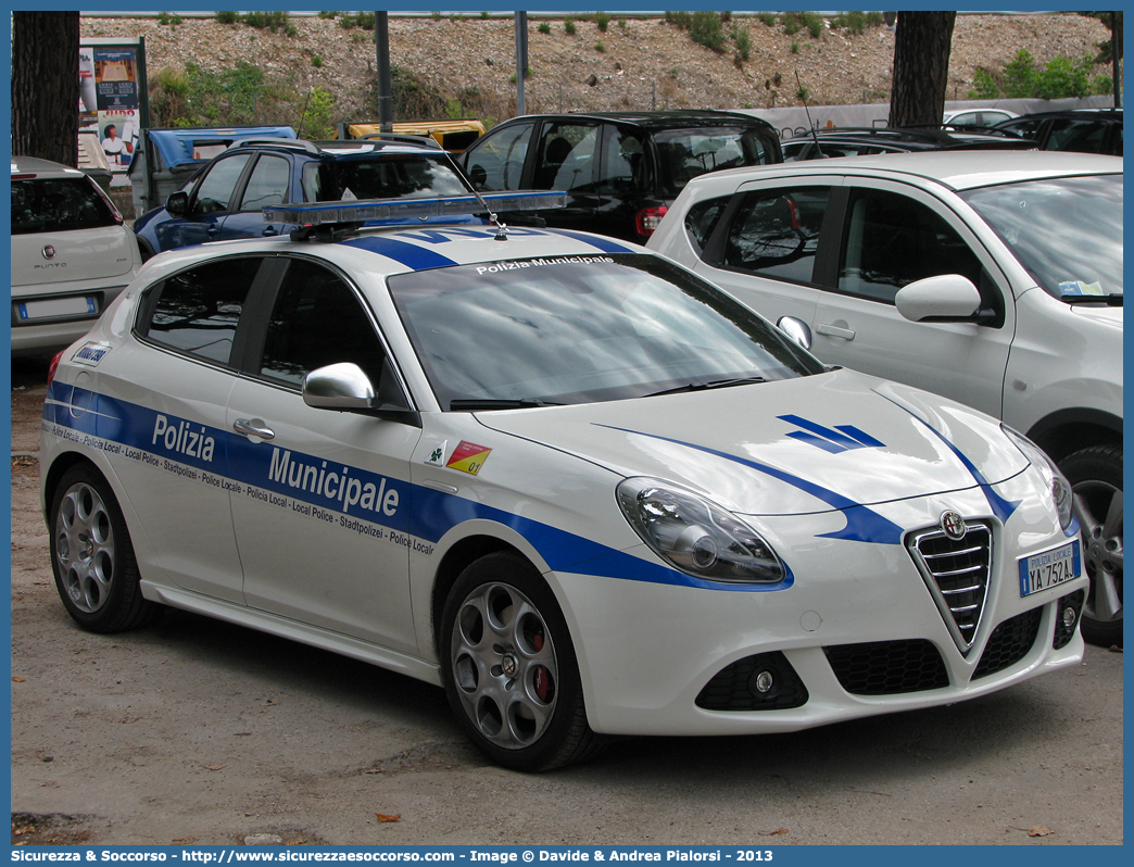 Polizia Locale YA752AJ
Polizia Municipale
Comune di Castel San Pietro Terme
Alfa Romeo Nuova Giulietta
I serie
Allestitore Focaccia Group S.r.l.
Parole chiave: Polizia;Locale;Municipale;Castel San Pietro Terme;Alfa Romeo;Nuova Giulietta;Focaccia;YA752AJ;YA 752 AJ