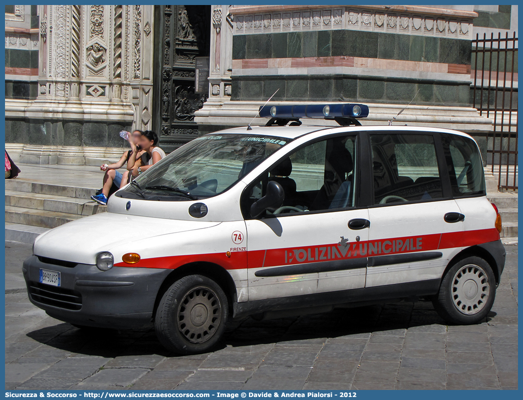 -
Polizia Municipale
Comune di Firenze
Fiat Multipla I serie
Parole chiave: PL;P.L.;PM;P.M.;Polizia;Locale;Municipale;Firenze;Fiat;Multipla