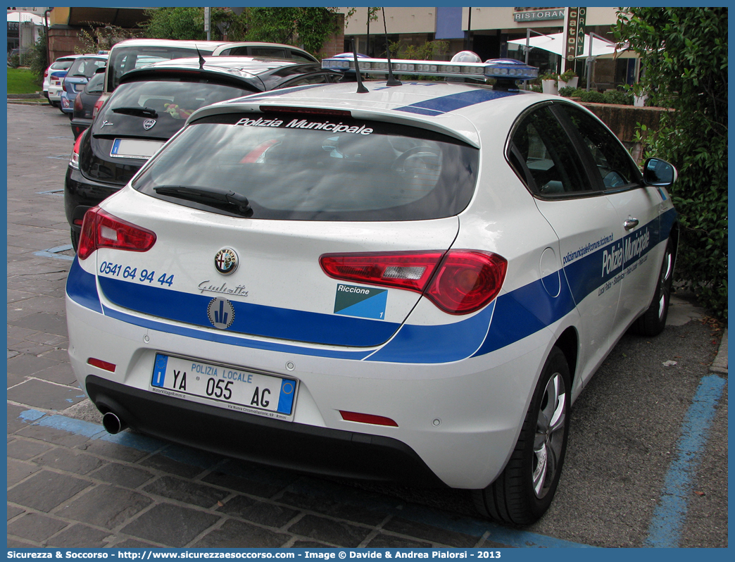 Polizia Locale YA055AG
Polizia Municipale
Comune di Riccione
Alfa Romeo Nuova Giulietta
I serie
Parole chiave: Polizia;Locale;Municipale;Alfa Romeo;Nuova Giulietta;YA055AG;YA 055 AG