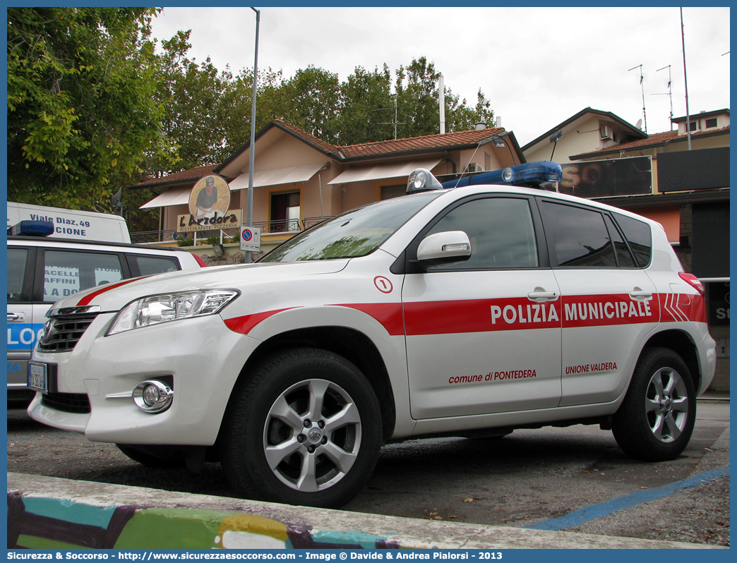 Polizia Locale YA387AH
Polizia Municipale
Comune di Pontedera
Toyota Rav4 IV serie
Parole chiave: Polizia;Locale;Municipale;Pontedera;Valdera;Toyota;Rav4;Rav 4;YA387AH;YA 387 AH