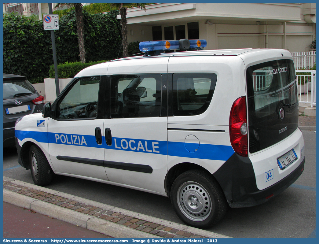 Polizia Locale YA654AJ
Polizia Municipale
Comune di Numana
Fiat Doblò II serie
Allestitore Focaccia Group S.r.l.
Parole chiave: Polizia;Locale;Municipale;Numana;Fiat;Doblò;Doblo;YA654AJ;YA 654 AJ;Focaccia