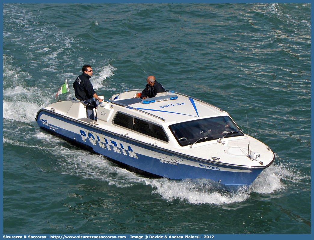 PS 1265
Polizia di Stato
Polizia del Mare
Squadra Volante Venezia
Vizianello GV 25 Experience
Parole chiave: PS;P.S.;Polizia;di;Stato;Squadra;Volante;del;Mare;Vizianello;GV;25;Experience