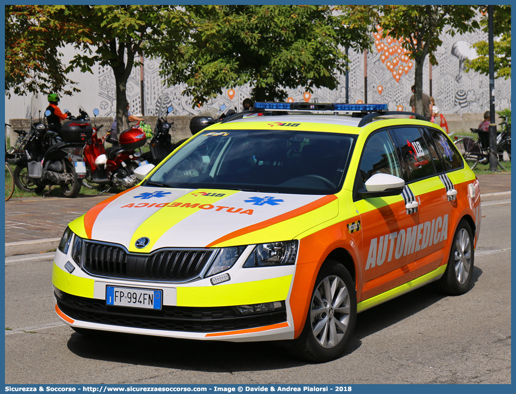 MIKE 01
118 Romagna Soccorso
Ambito Territoriale di Ravenna
Skoda Octavia Wagon 4x4 V serie
Allestitore Safety Car S.r.l.
Parole chiave: 118;Romagna;Ravenna;Soccorso;Automedica;Automedicalizzata;Auto Medica;Auto Medicalizzata;Skoda;Octavia;SW;S.W.;Station;Wagon;4x4;4 x 4;Safety Car