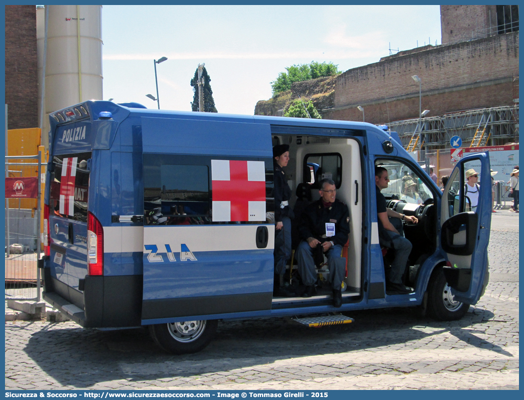 Polizia H8835
Polizia di Stato
Servizio Sanitario
Fiat Ducato III serie
Allestitore Boneschi S.r.l.
Parole chiave: PS;P.S.;Polizia;di;Stato;Servizio;Sanitario;Fiat;Ducato;X250;Ambulanza;Boneschi