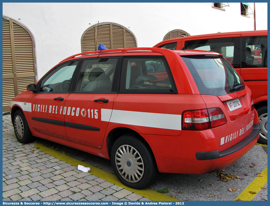 VF 23792
Corpo Nazionale Vigili del Fuoco
Fiat Stilo Multiwagon
Parole chiave: VF;VVF;V.F.;V.V.F.;Corpo;Nazionale;Vigili del Fuoco;Vigili;Fuoco;Fiat;Stilo;Multiwagon