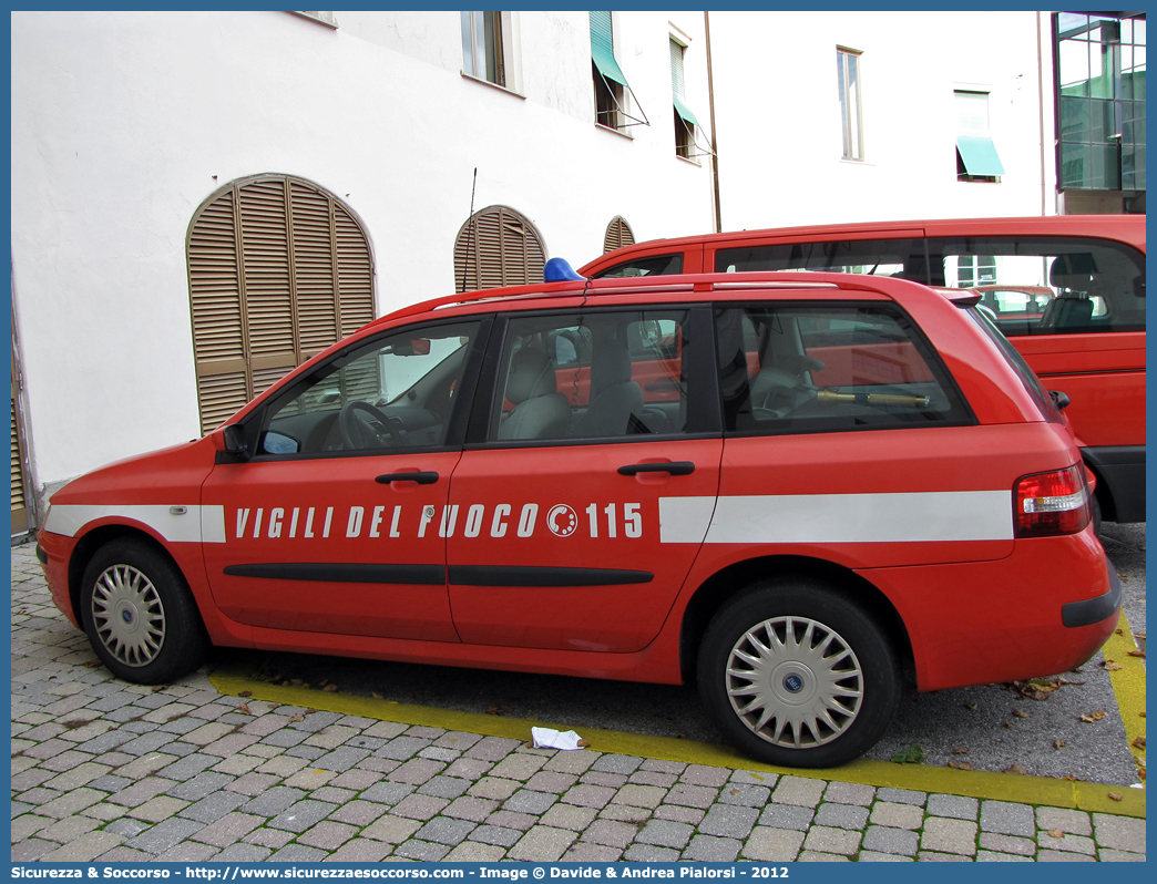 VF 23792
Corpo Nazionale Vigili del Fuoco
Fiat Stilo Multiwagon
Parole chiave: VF;VVF;V.F.;V.V.F.;Corpo;Nazionale;Vigili del Fuoco;Vigili;Fuoco;Fiat;Stilo;Multiwagon