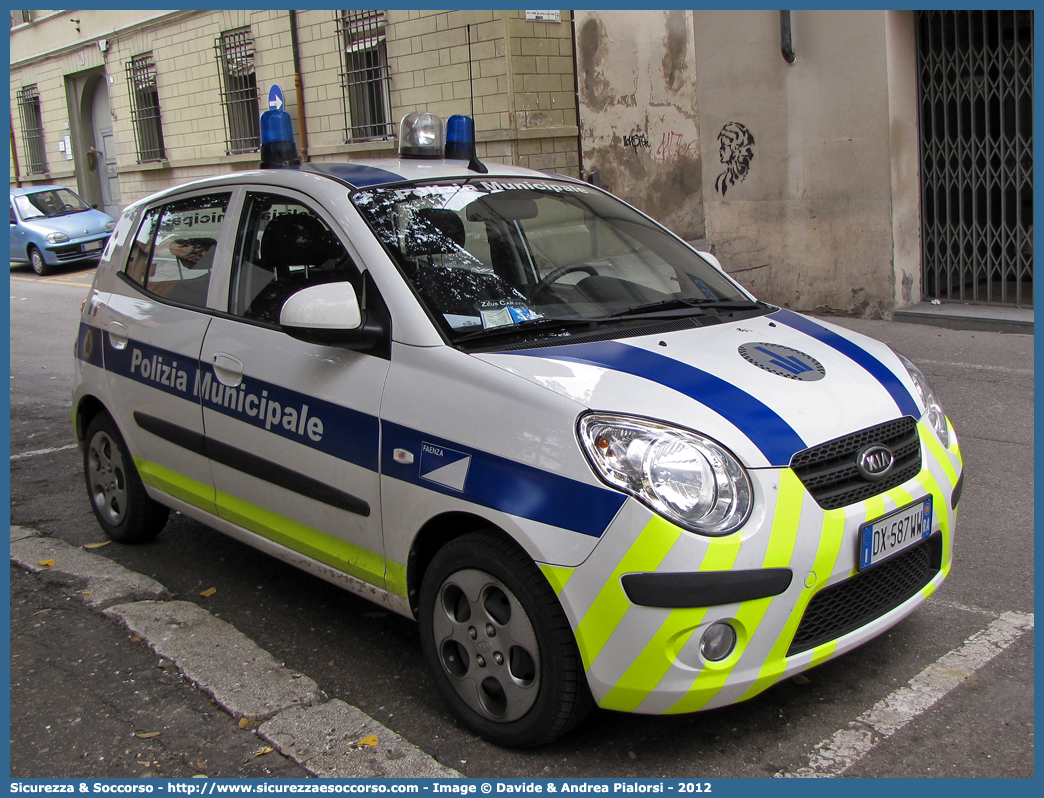 -
Polizia Municipale
Comune di Faenza
Kia Picanto II serie
Parole chiave: Polizia;Locale;Municipale;Faenza;Kia;Picanto